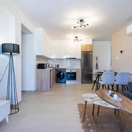 Jas Living - Chic Apts & Balconies In