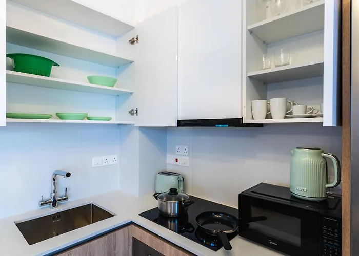 アパート Jas Living - Chic Apts & Balconies In *