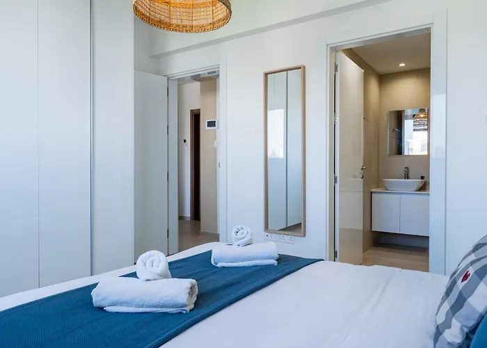 Jas Living - Chic Apts & Balconies In ラルナカ