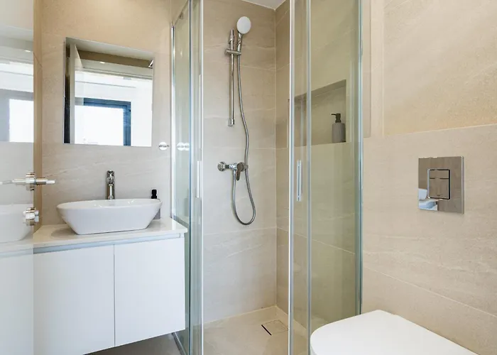 Jas Living - Chic Apts & Balconies In アパート ラルナカ