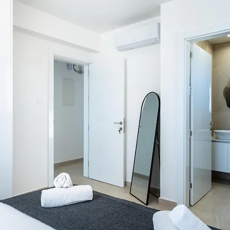 Jas Living - Chic Apts & Balconies In شقة *