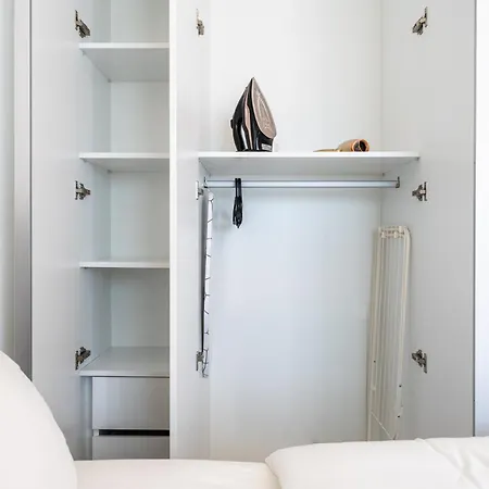 公寓 Jas Living - Chic Apts & Balconies In *