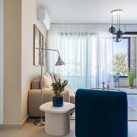 Jas Living - Chic Apts & Balconies In شقة *