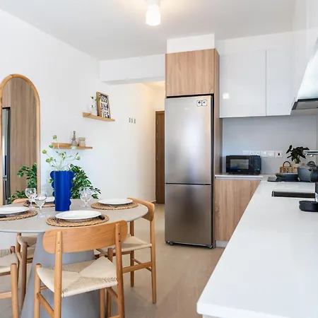 شقة Jas Living - Chic Apts & Balconies In
