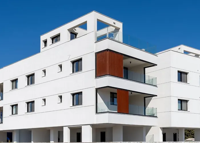 Jas Living - Chic Apts & Balconies In *