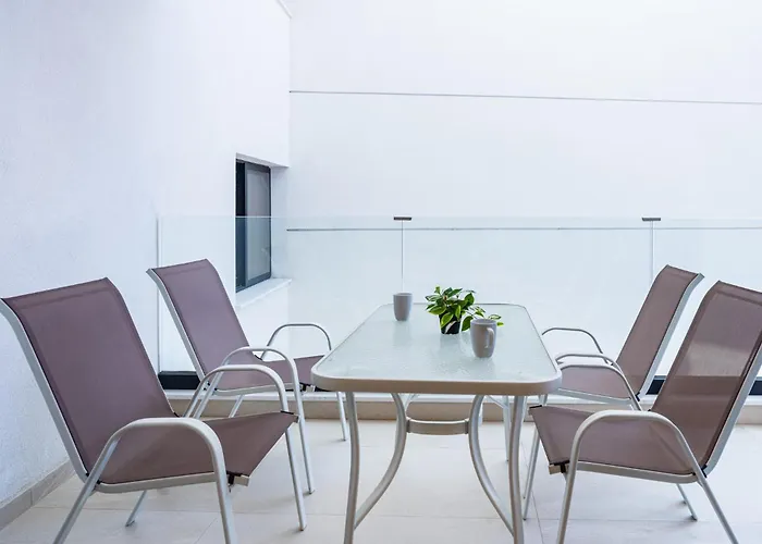 아파트 Jas Living - Chic Apts & Balconies In *