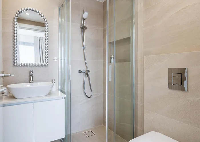 Jas Living - Chic Apts & Balconies In Apartmán *