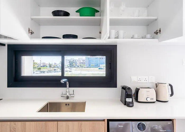 Jas Living - Chic Apts & Balconies In * Larnaca