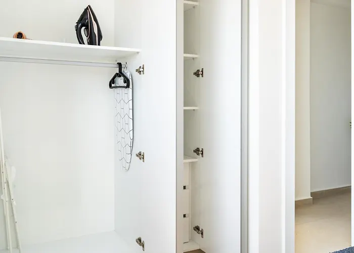 아파트 Jas Living - Chic Apts & Balconies In *