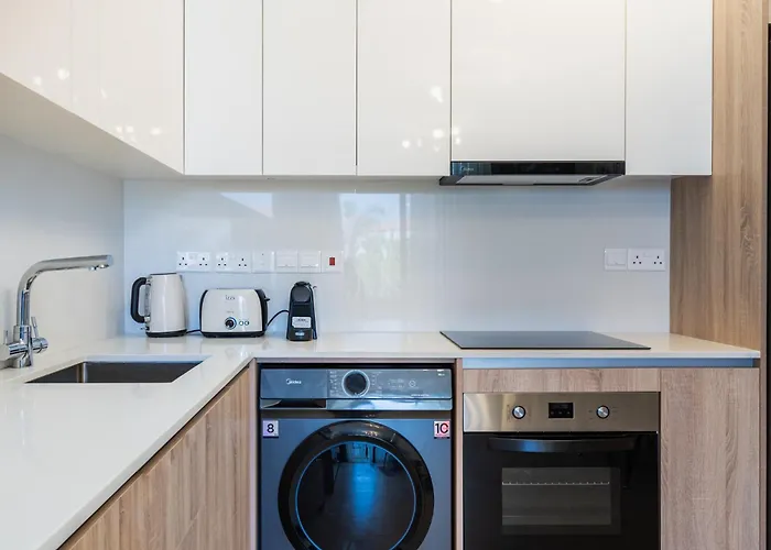 Jas Living - Chic Apts & Balconies In Apartmán *