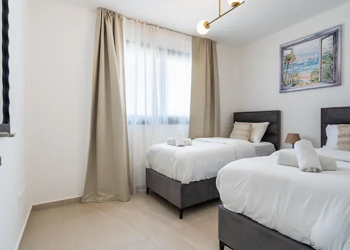 Jas Living - Chic Apts & Balconies In Apartmán *