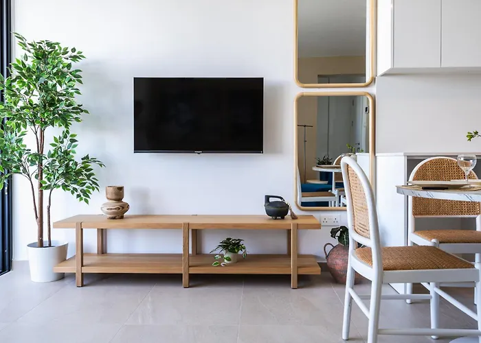 Jas Living - Chic Apts & Balconies In Apartmán *